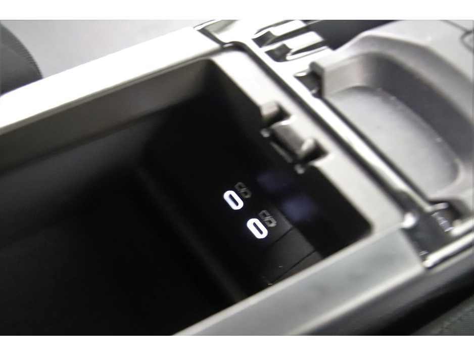 2023 Toyota Prius 1.8 SELF CHARGING HYBRID *REVERSE CAM*PARK SENSORS* €31,690