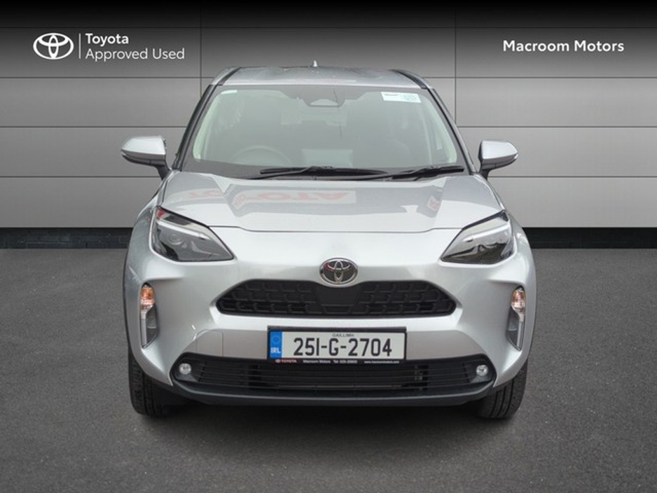 2025 Toyota Yaris Cross - image 5