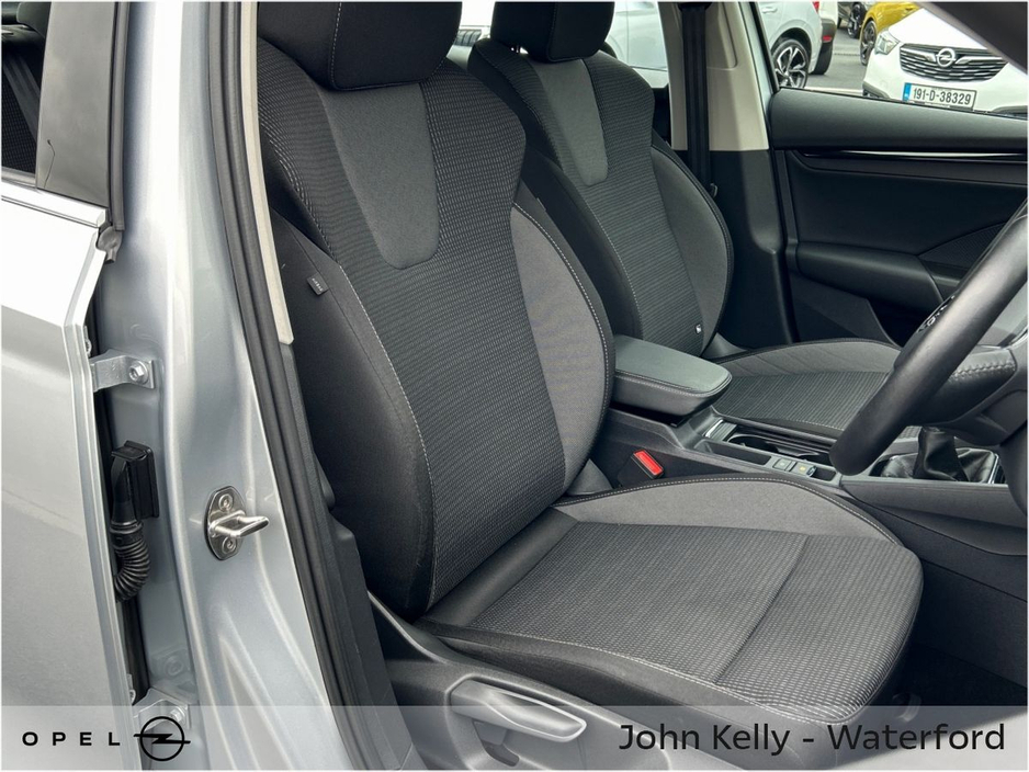 2024 Skoda Octavia - image 9