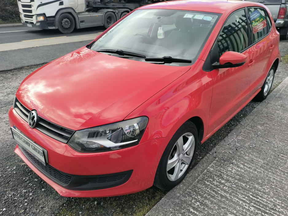 2011 Volkswagen Polo - image 3