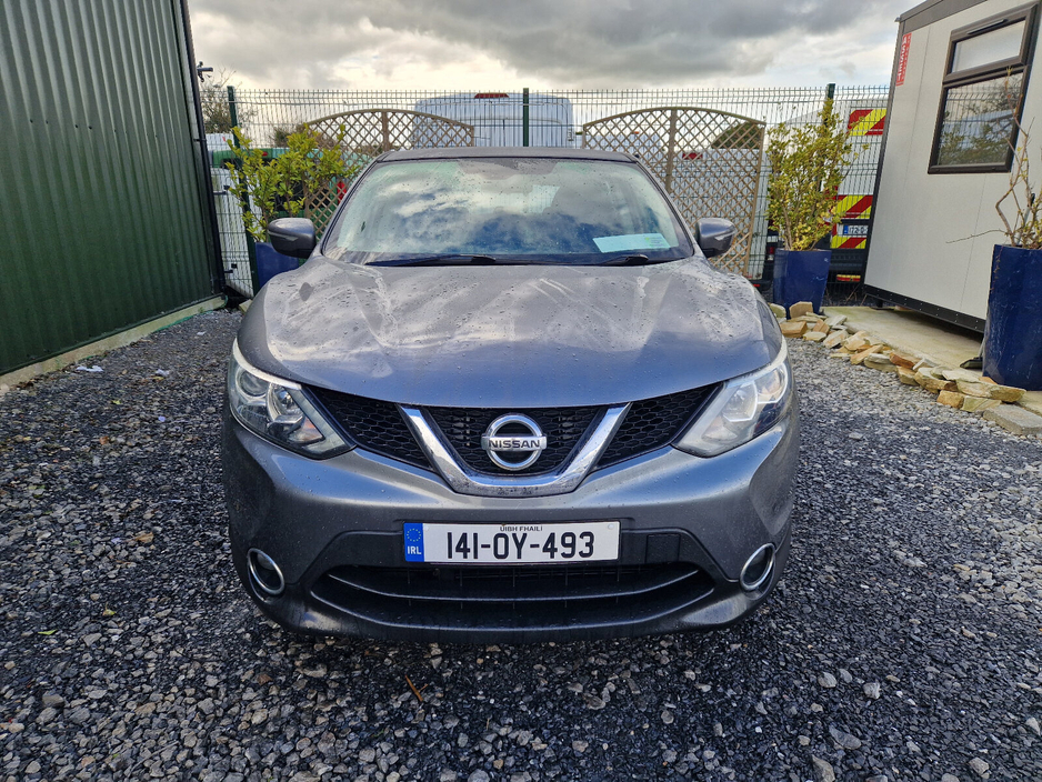 2014 Nissan Qashqai - image 3