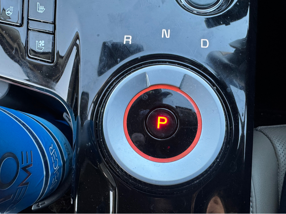 2023 Kia Sportage - image 13