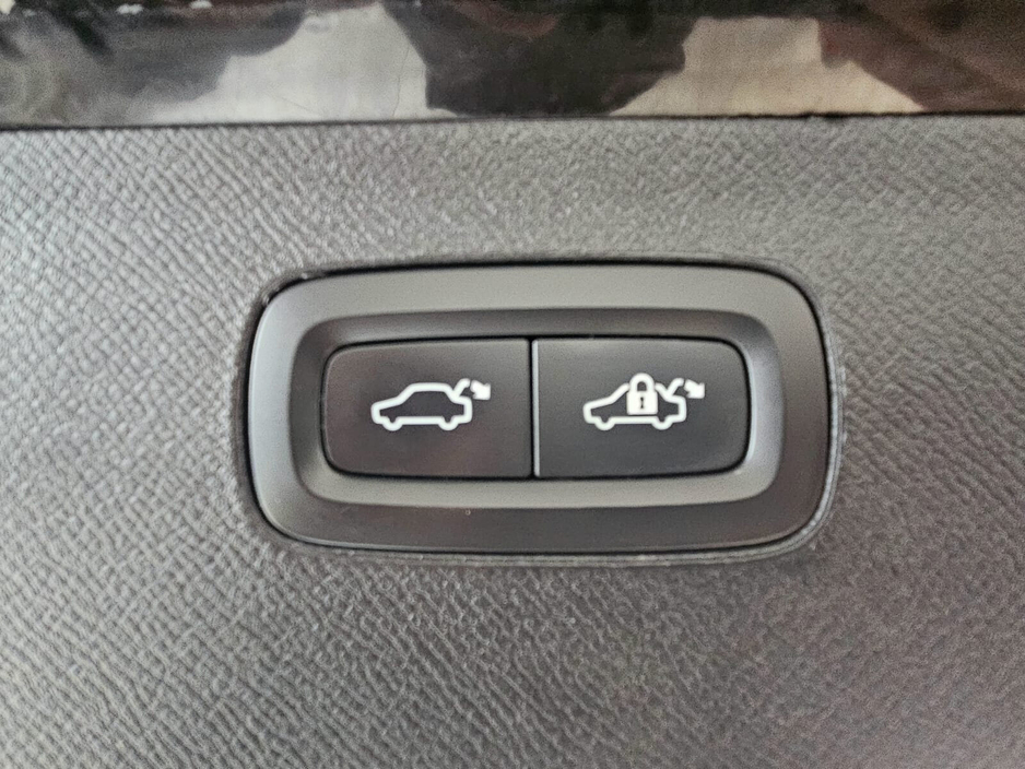 2019 Volvo XC90 B5 (235hp) AWD Momentum Pro Auto €39,950