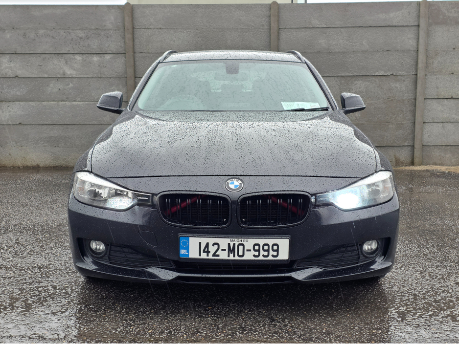 2014 BMW 3 Series - image 2
