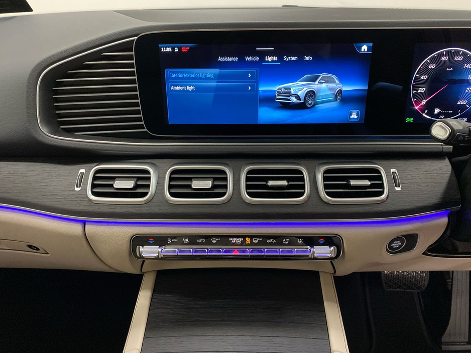 2025 Mercedes-Benz GLE Class - image 11