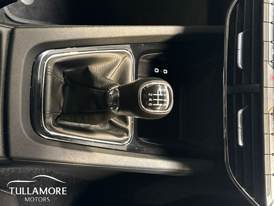 2024 Skoda Octavia - image 14