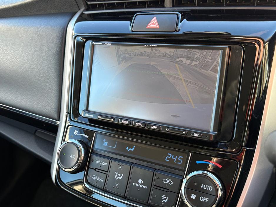 2018 Toyota Corolla - image 14