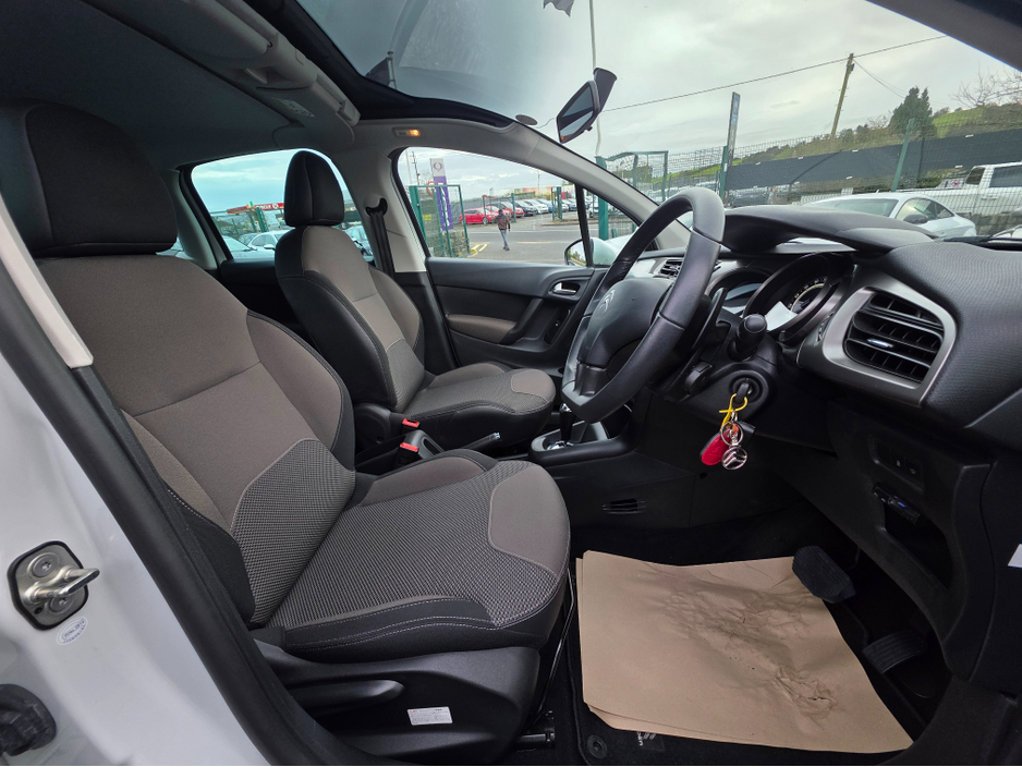2015 Citroen C3 1.2 AUTO FULL MOON ROOF / LOW ROAD TAX / LOW MILEAGE €9,500