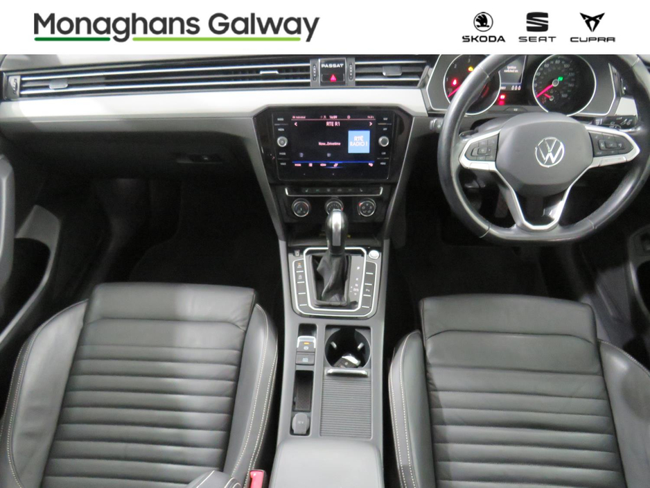 2020 Volkswagen Passat - image 18