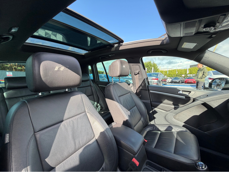 2016 Volkswagen Tiguan - image 16