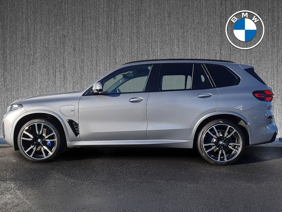2026 BMW X5 - image 3