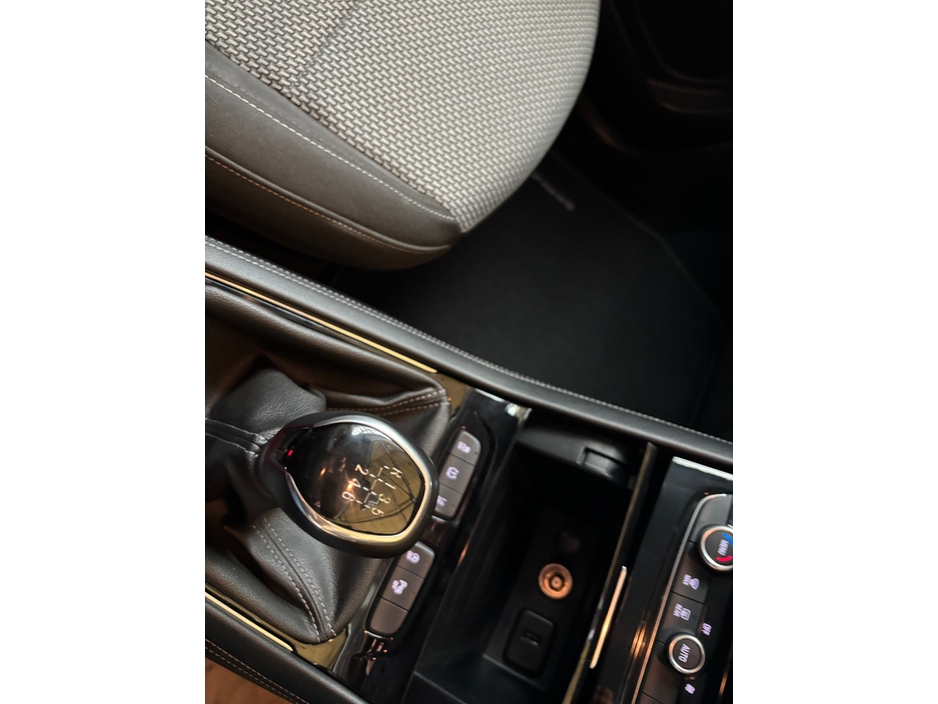 2019 Opel Grandland X - image 9