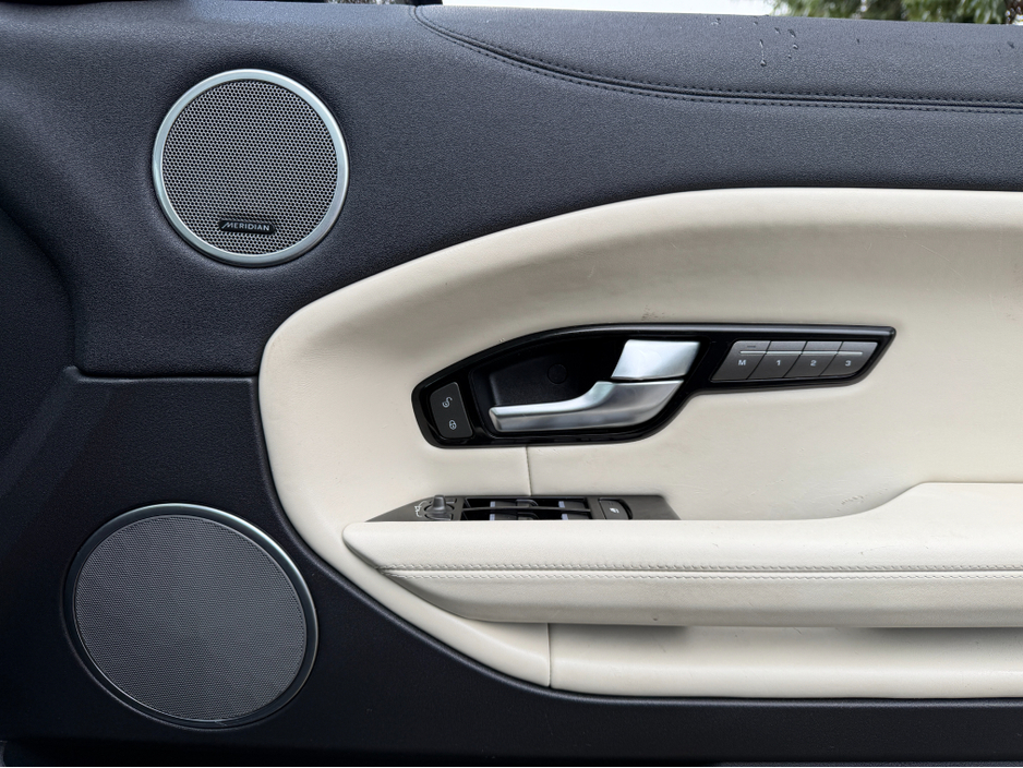 2017 Land Rover Range Rover Evoque PANORAMIC ROOF..CREAM LEATHER..2 KEYS €23,950