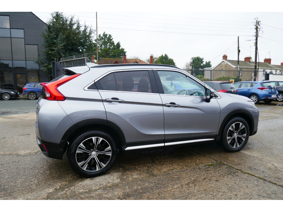 2021 Mitsubishi Eclipse Cross - image 5