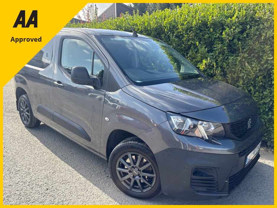 2020 Peugeot Partner - image 11