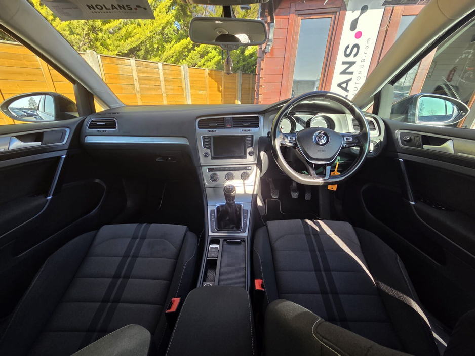 2017 Volkswagen Golf - image 29