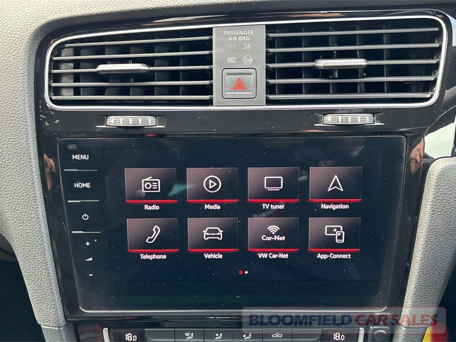 2018 Volkswagen Golf - image 17