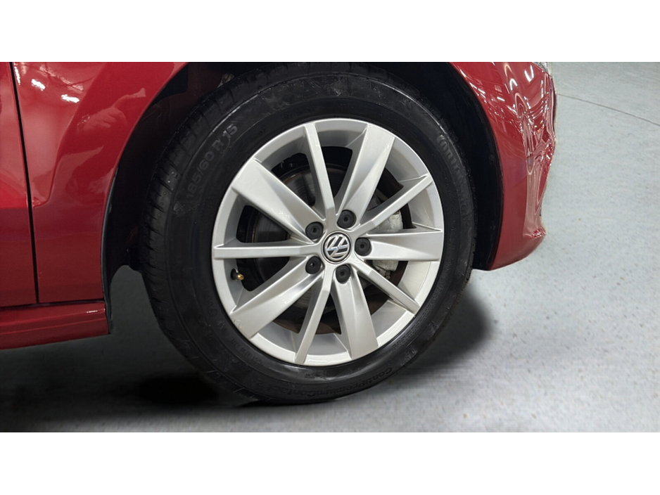 2016 Volkswagen Polo  €12,900