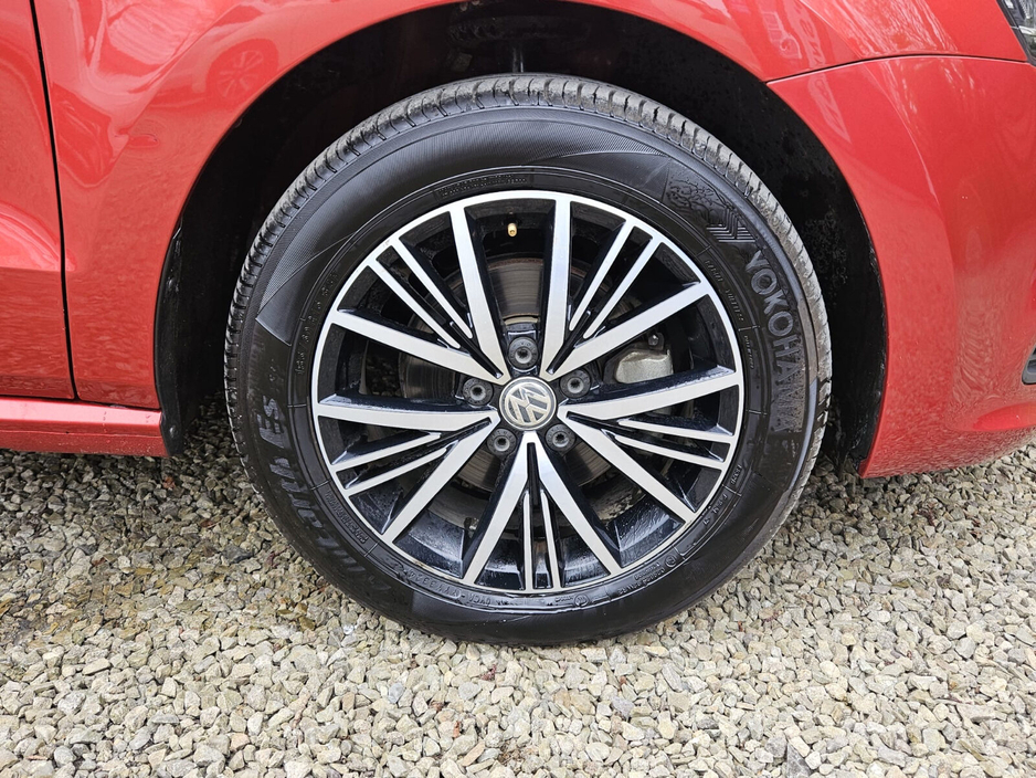 2016 Volkswagen Polo - image 30