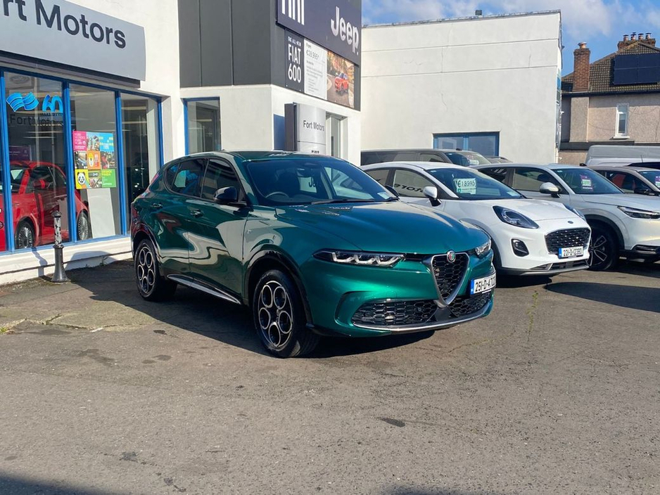 2025 Alfa Romeo Tonale - image 3