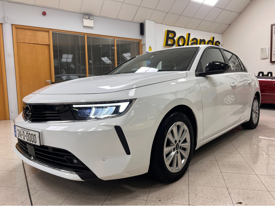 2024 Opel Astra Low Kms AUTOMATIC DIESEL As New **Finance Arranged/High Spec/Automatic www.bolands.ie Est.1955 €26,450