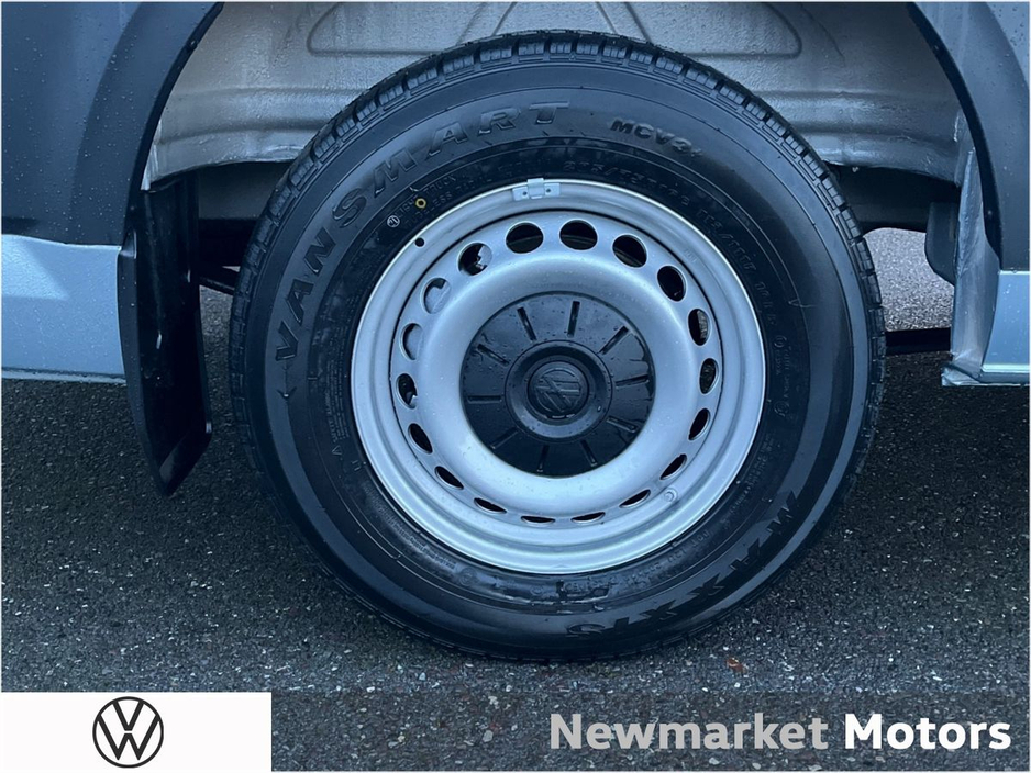 2026 Volkswagen Crafter - image 8