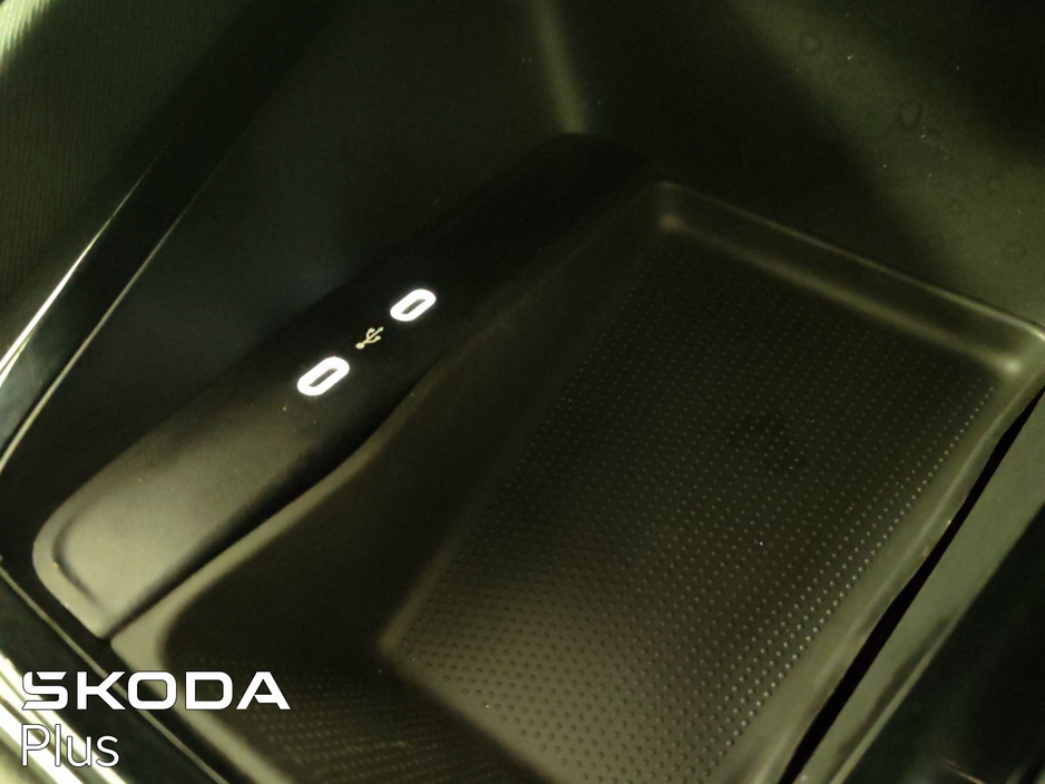 2024 Skoda Octavia - image 35