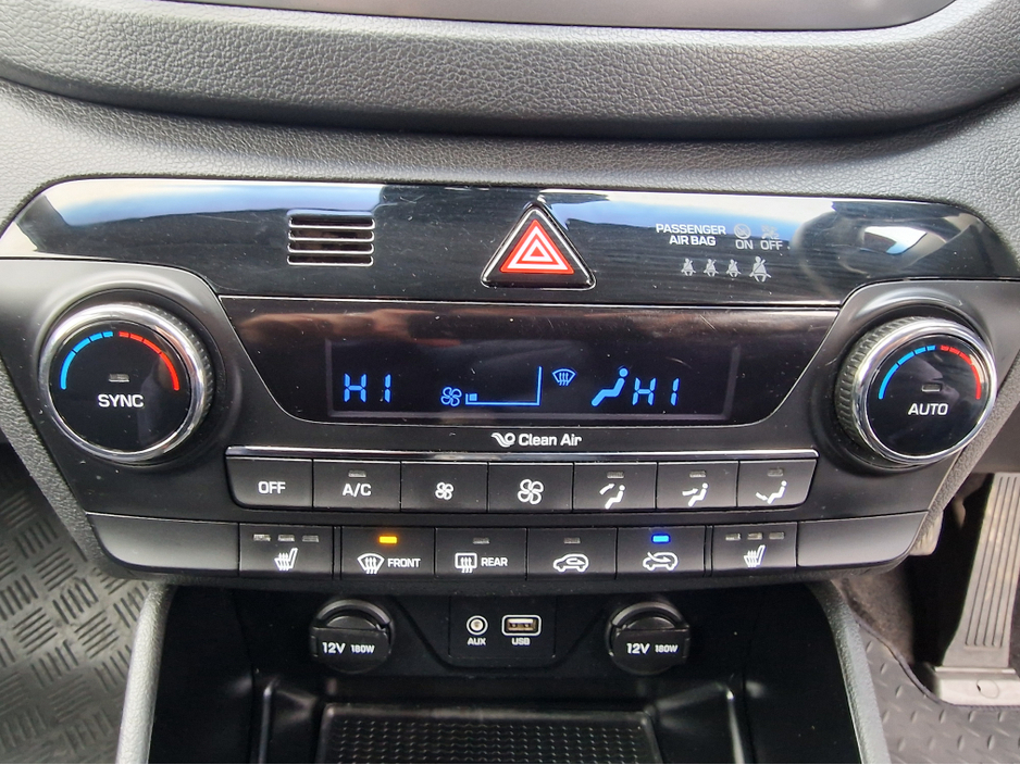 2017 Hyundai Tucson - image 25