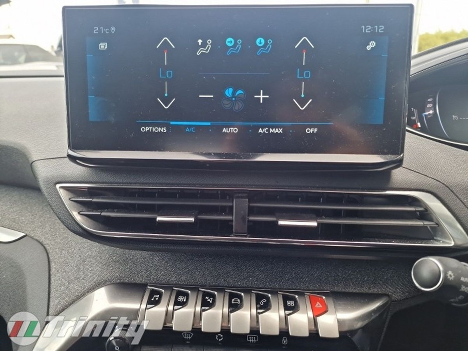 2022 Peugeot 3008 - image 13