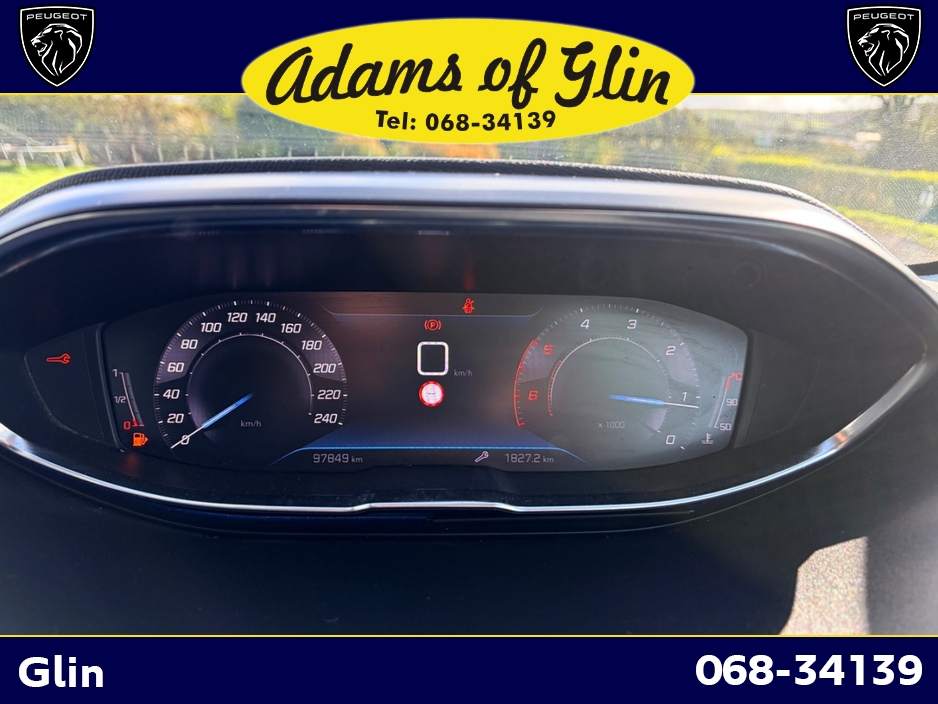 2022 Peugeot 5008 - image 6