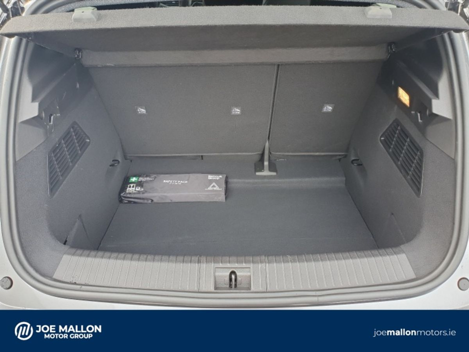 2026 Renault Megane - image 13