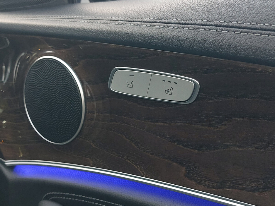 2016 Mercedes-Benz E Class - image 23