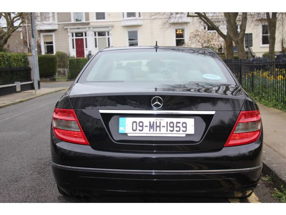2009 Mercedes-Benz C Class - image 5