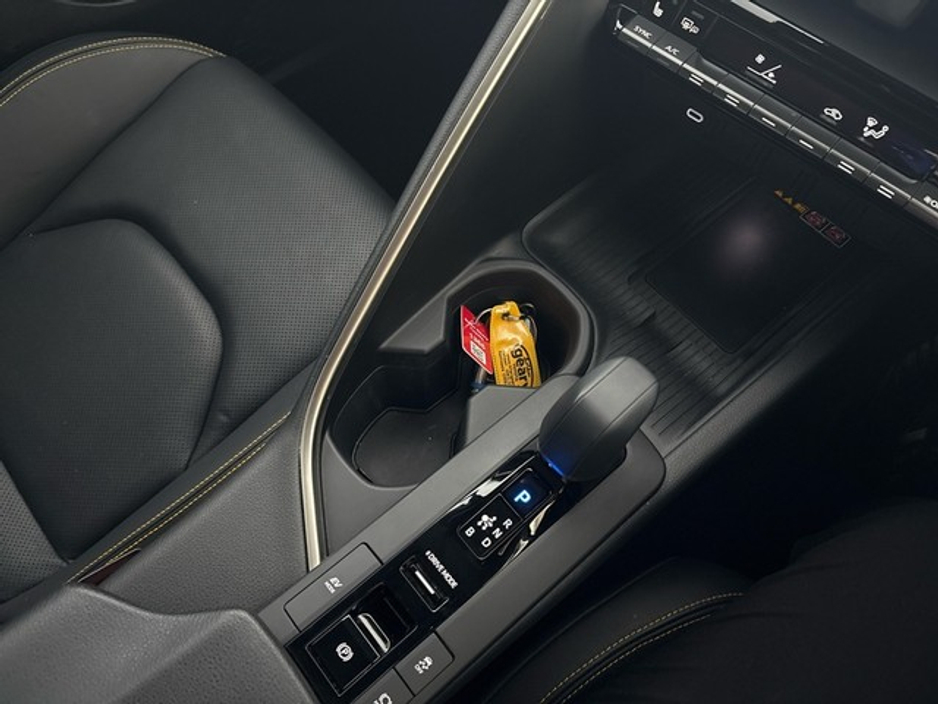 2024 Toyota C-HR 2.0 HYBRID PREMIERE EDITION €37,950