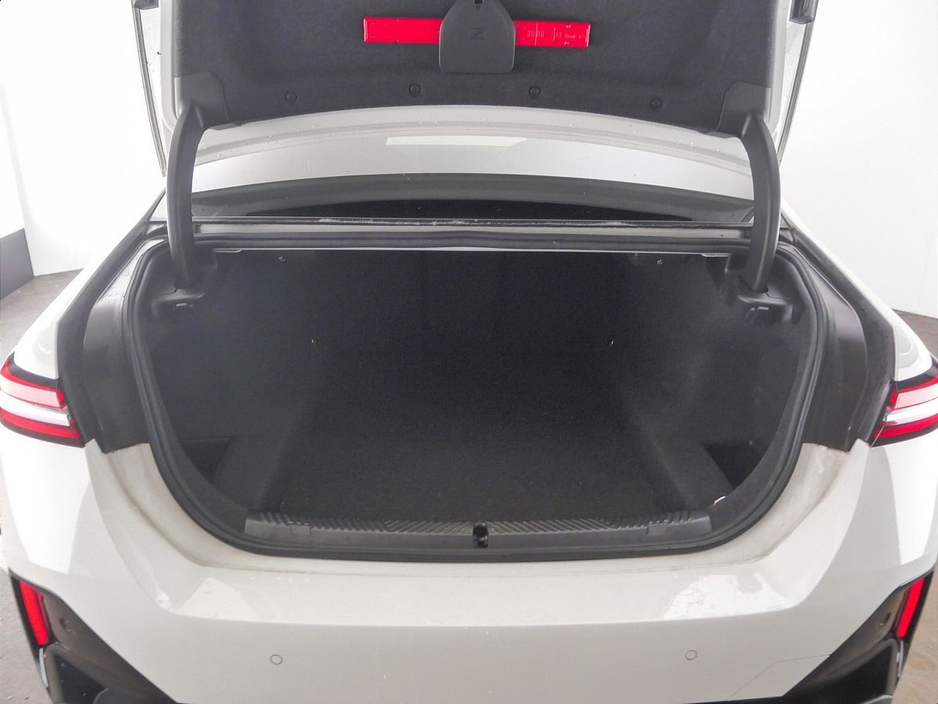 2024 BMW 5 Series 520i M Sport Saloon €59,900