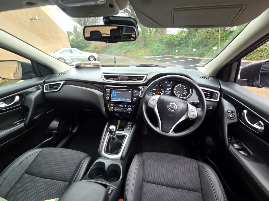 2015 Nissan Qashqai - image 9