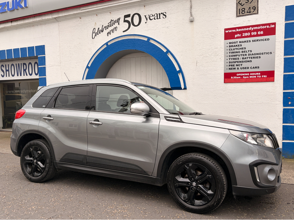 2017 Suzuki Vitara - image 3