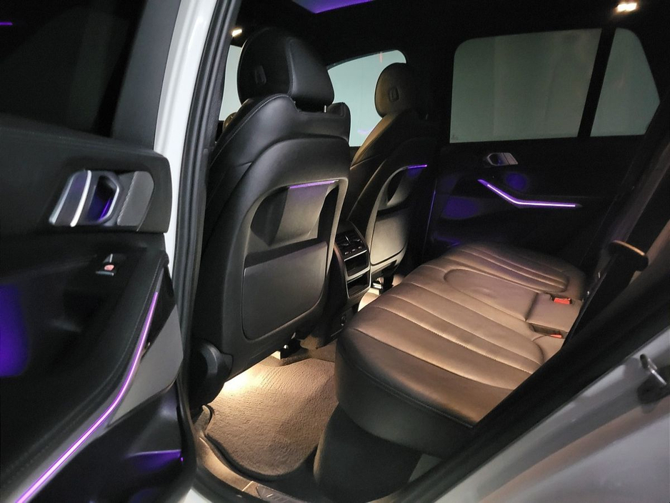 2021 BMW X5 - image 22