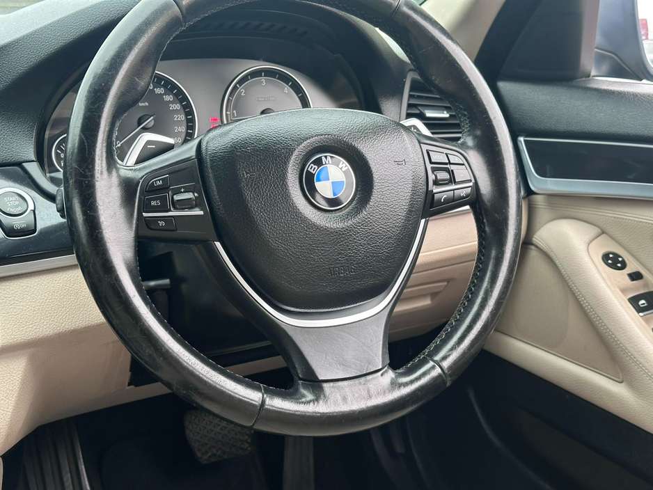 2012 BMW 5 Series - image 18