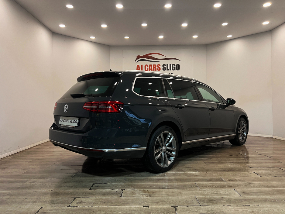 2018 Volkswagen Passat - image 11