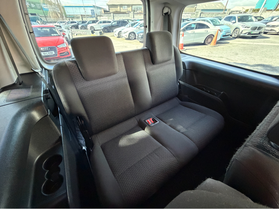 2016 Volkswagen Caddy - image 22