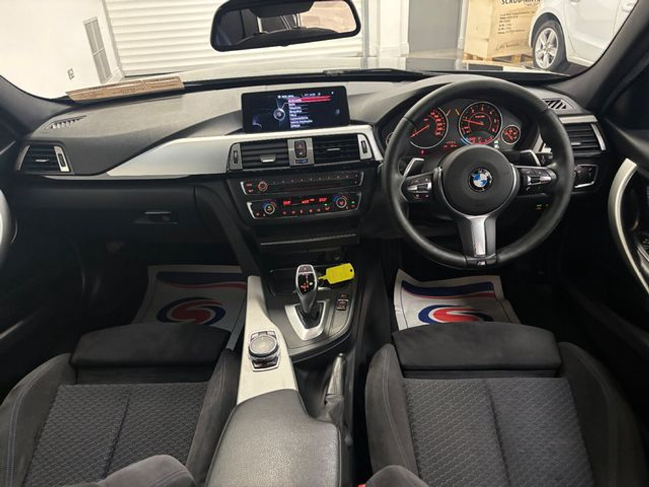 2016 BMW 3 Series - image 10