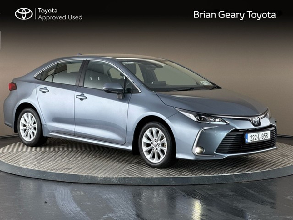 2022 Toyota Corolla HYBRID LUNA SALOON €26,950