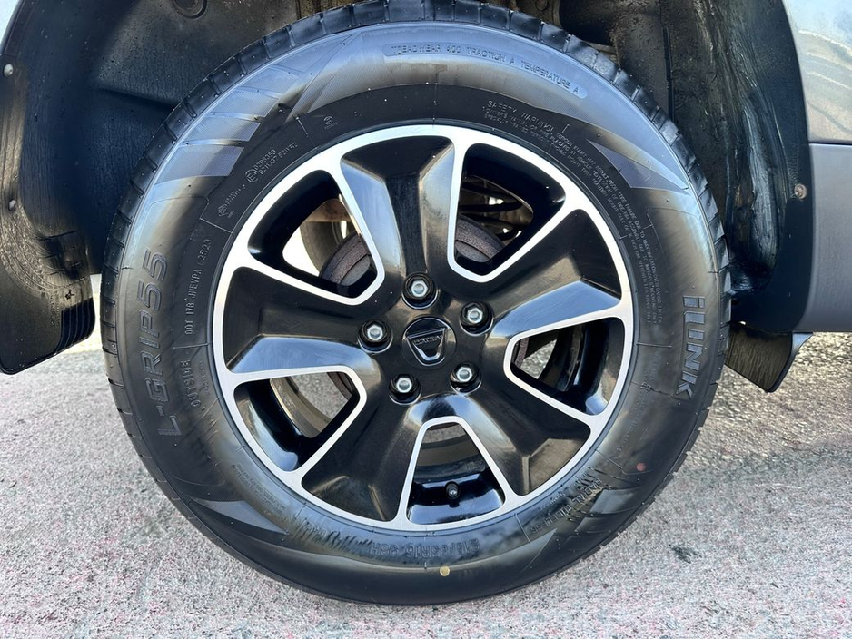 2017 Dacia Duster - image 33