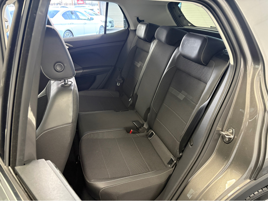 2020 Volkswagen T-Cross - image 12