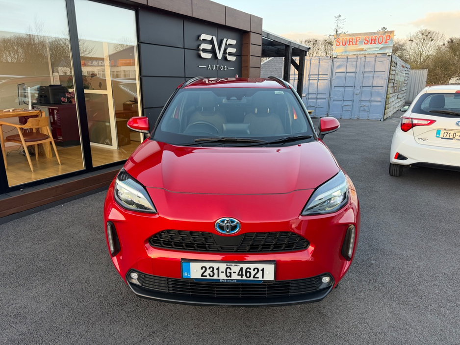 2023 Toyota Yaris Cross - image 4