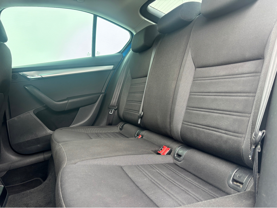 2018 Skoda Octavia - image 10