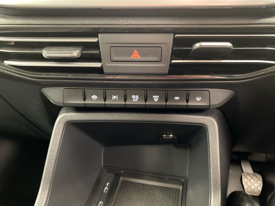 2026 Ford Transit Connect - image 13