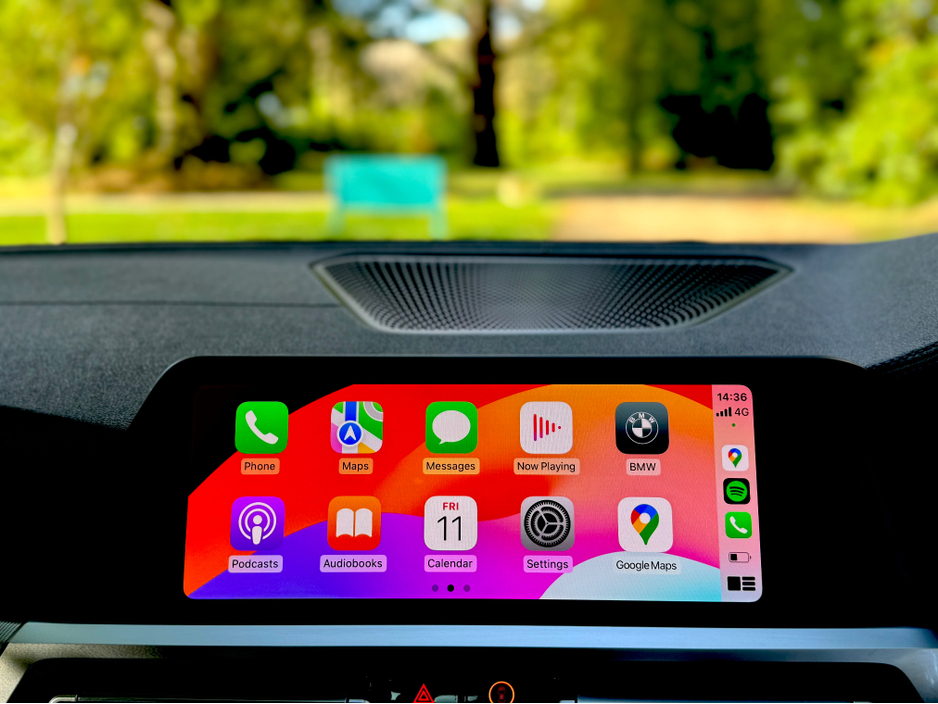 2020 BMW 3 Series - image 43