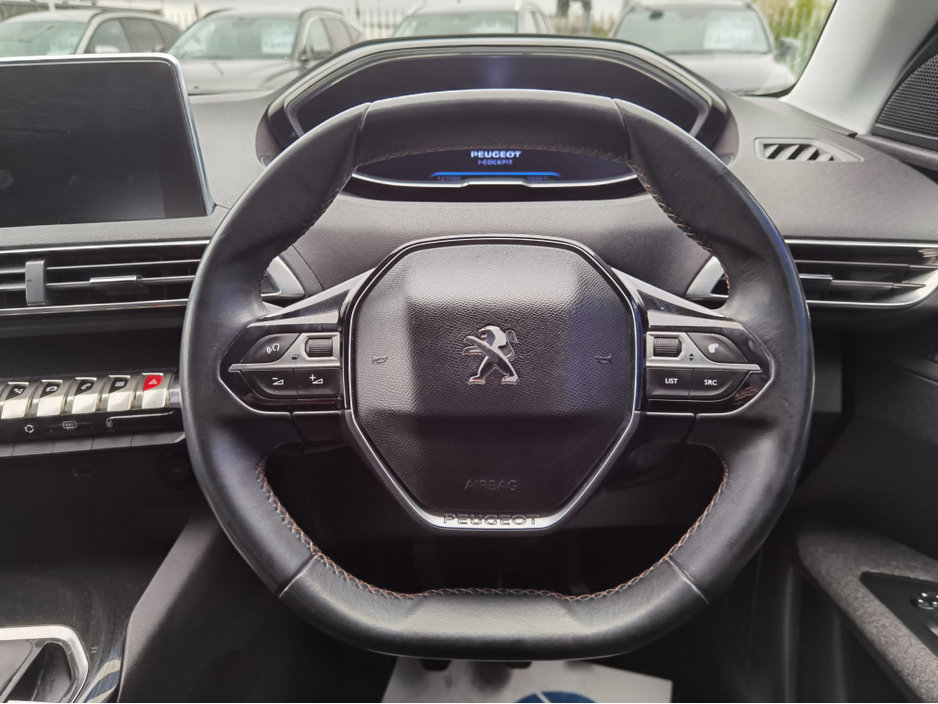 2017 Peugeot 3008 - image 14